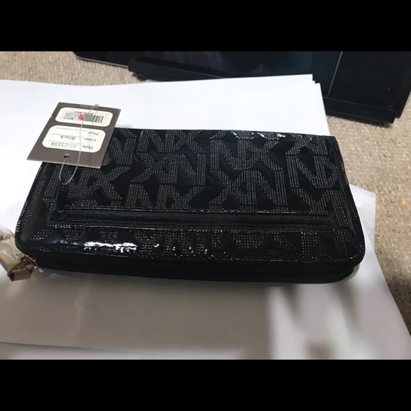 Wallet - Picture 2 of 3